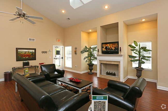 Office Lounge Area - Bainbridge Place