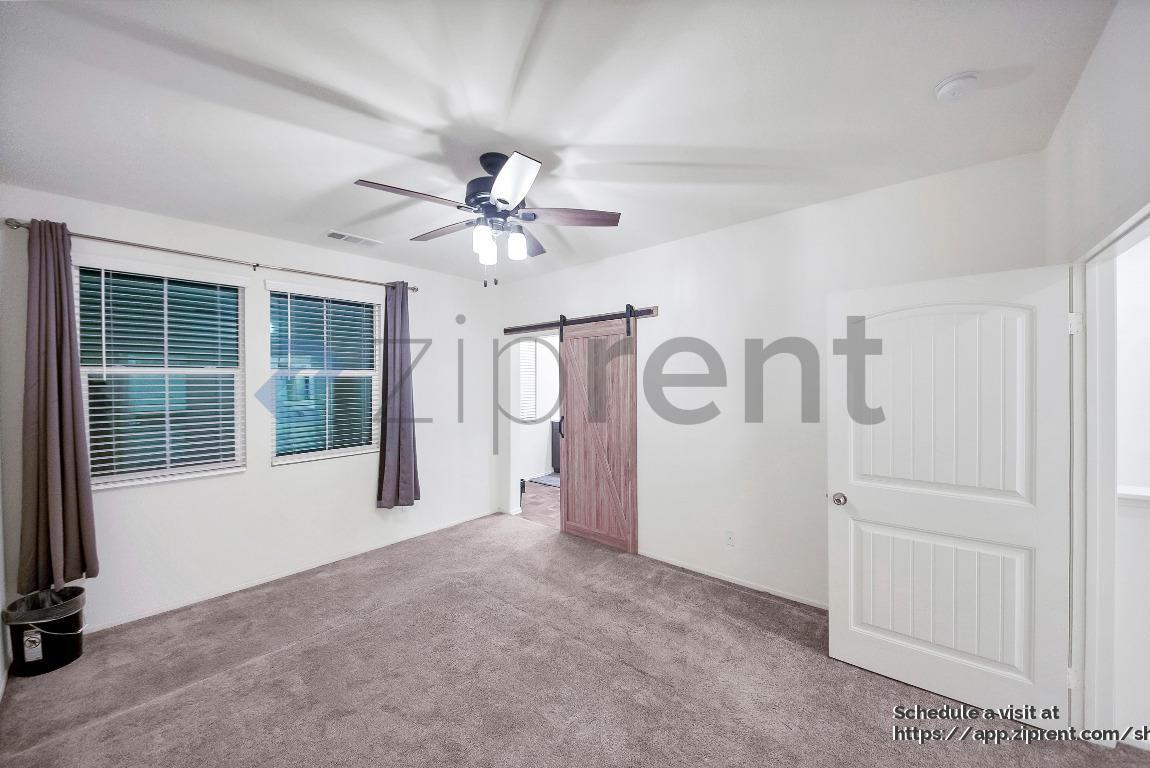 Building Photo - 27333 Georgetown Dr