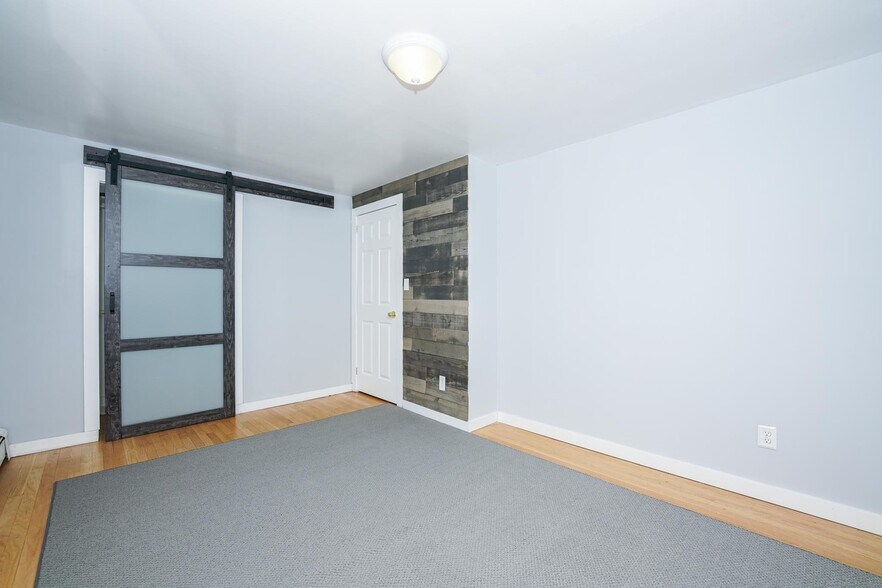 bedroom 2 - 142 Maple Ave