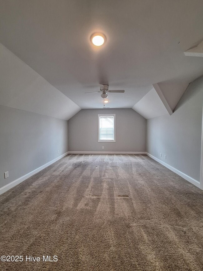 Building Photo - 3928 Pensacola Dr