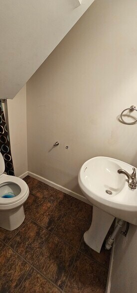 1/2 bath in finished basement - 6083 Bolamo Ct