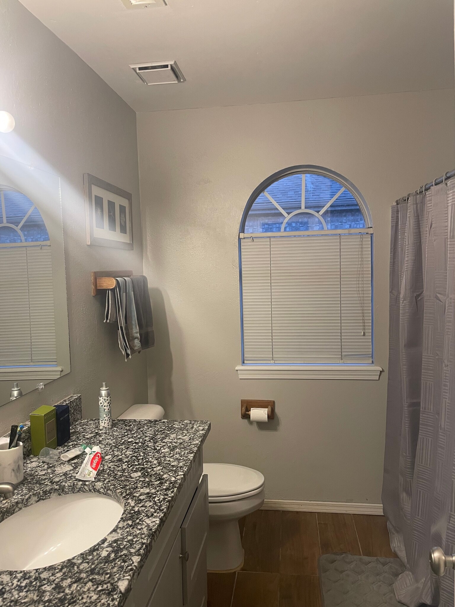 Second bthroom - 479 Robin Hood Ct