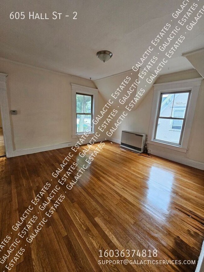 Building Photo - 605 Hall St