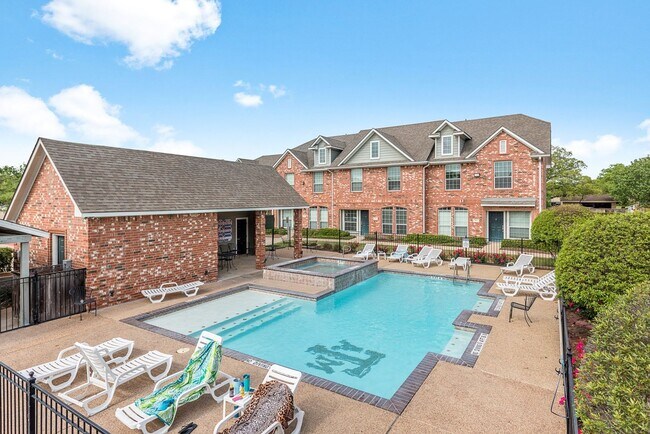 Primary Photo - 4 bed 4 bath in Gated Community Available ...