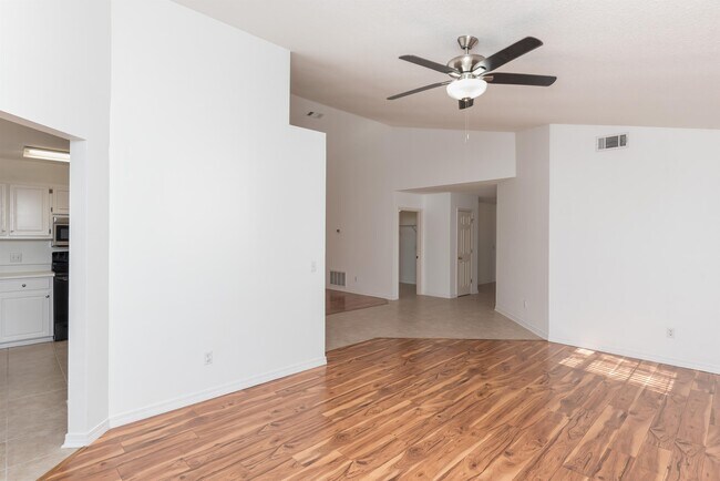 Building Photo - 25 Littleton St