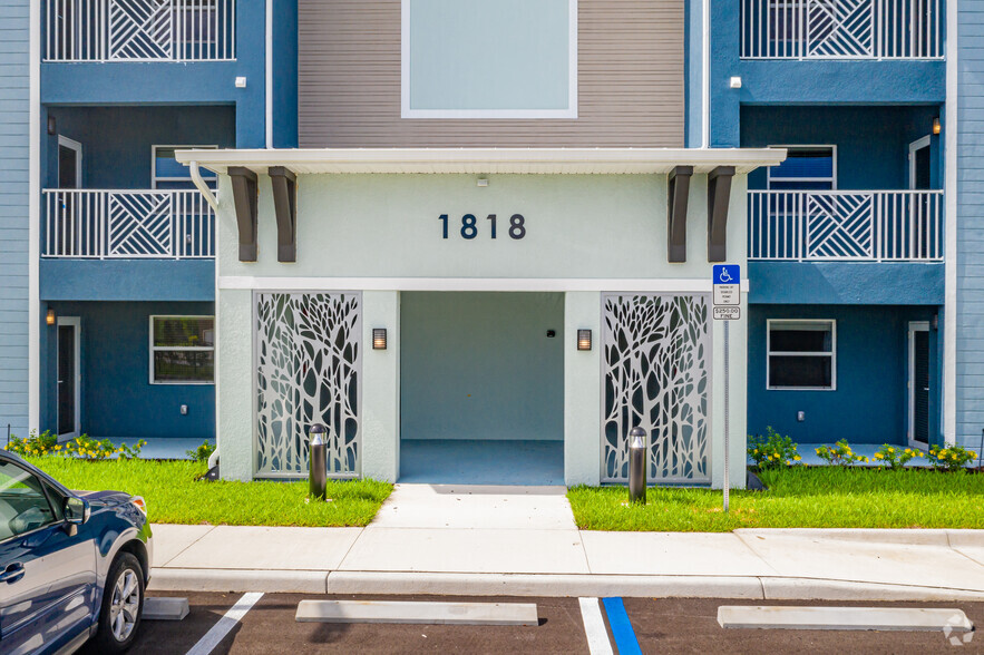 Building Photo - Cape at Savona Point