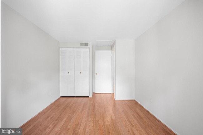 Building Photo - 9453 Chadburn Pl