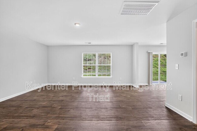Building Photo - 5109 Black Frst Dr