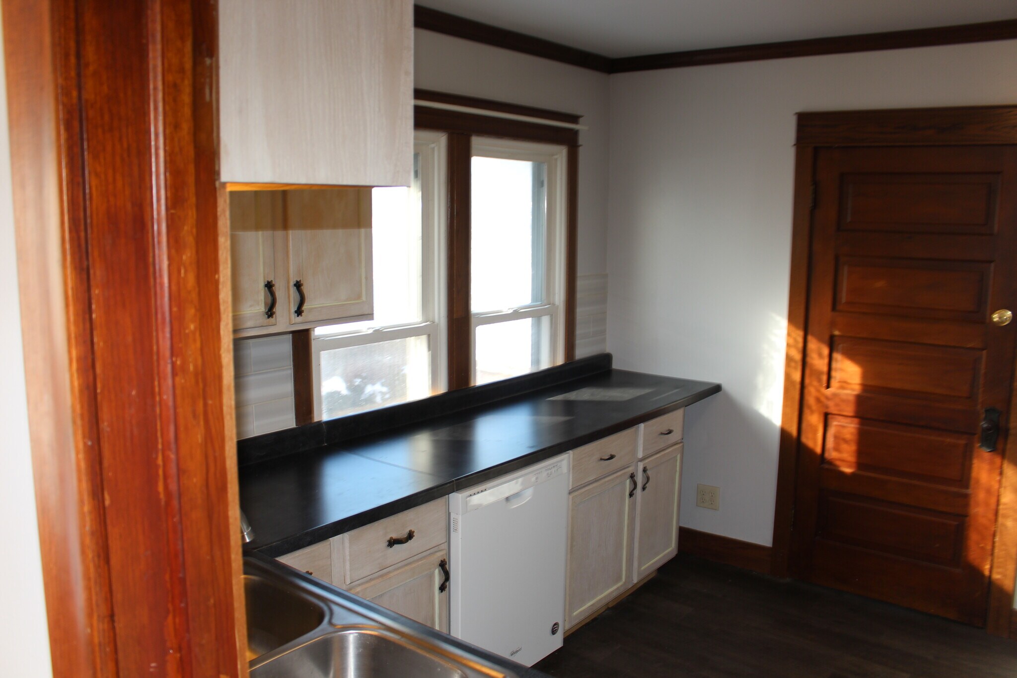 Kitchen 3 - 1516 Thurston Ave