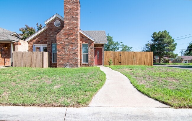 Building Photo - 3600 Monclave Dr