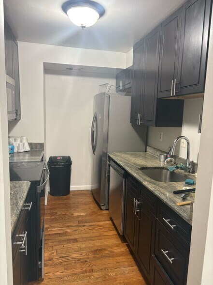 Building Photo - 9006 Continental Pl