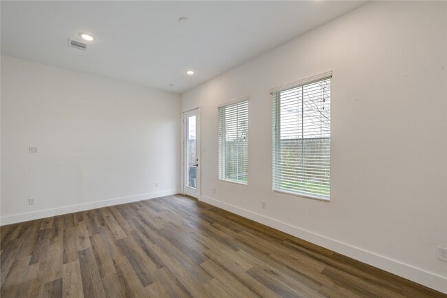 Building Photo - 2906 Stevens St