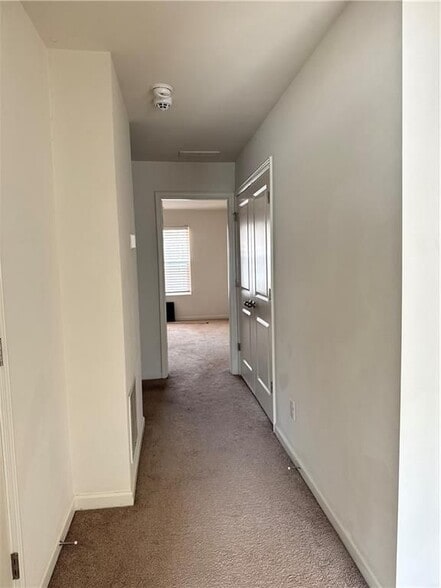 Building Photo - 6410 Kennonbriar Ct