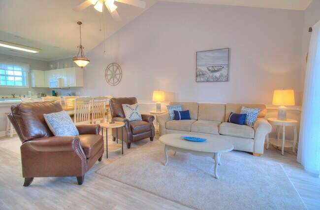 Building Photo - 682 Riverwalk Dr