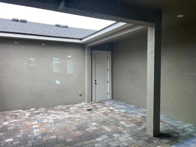Building Photo - 16521 Prairie School Dr