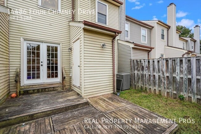 Building Photo - 14486 Four Chimney Dr