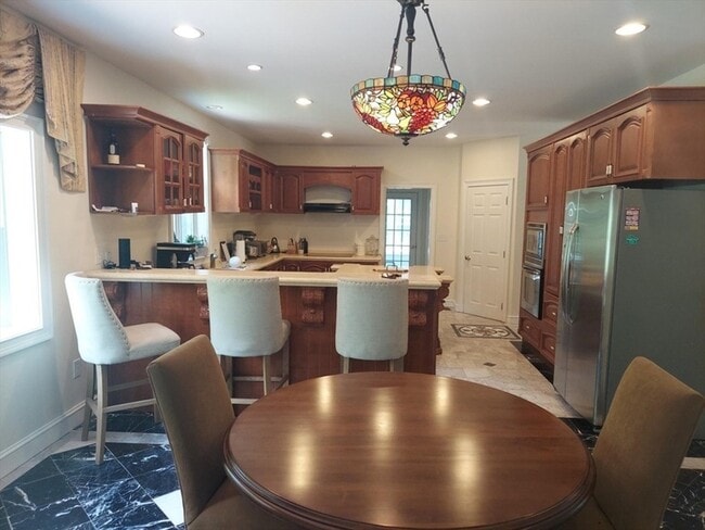 Building Photo - 1 Chestnut St