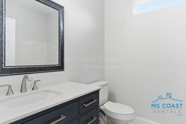 Building Photo - 15334 Oak Creek Cove