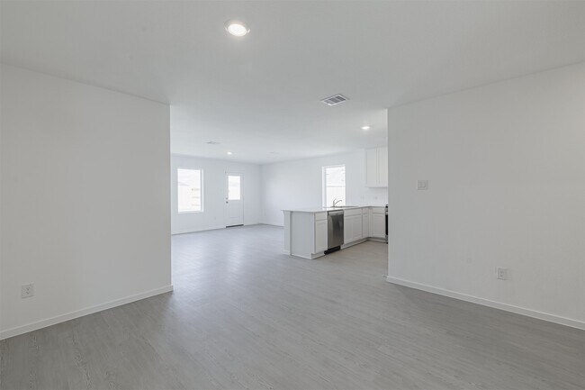 Building Photo - 26718 Willow Ln