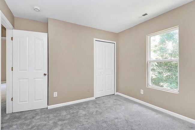 Building Photo - 4BD/2.5BA Home in Wallace Creek