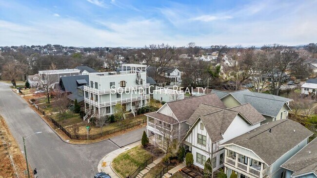 Building Photo - 1801 Sevier St