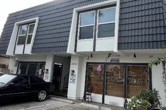 Building Photo - 4843 Voltaire St