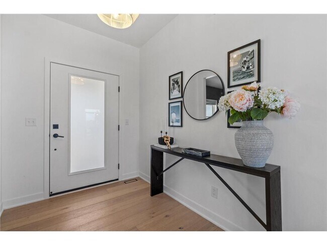 Building Photo - 17949 Hidden Creek Trl