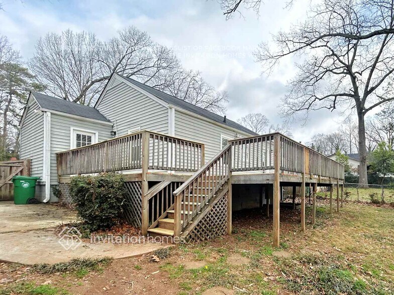 Building Photo - 2771 Joyce Ave