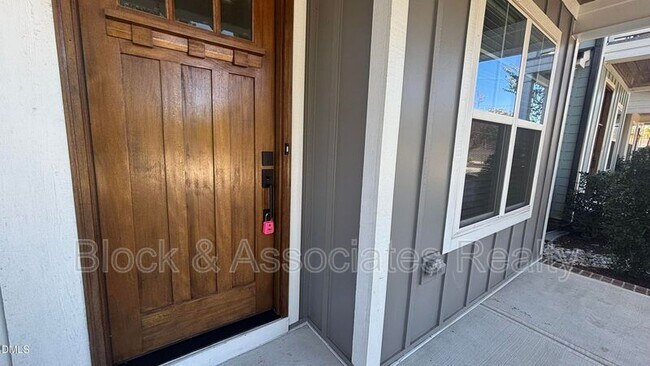 Building Photo - 200 E Moore St