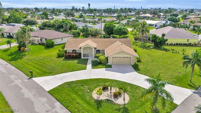 Primary Photo - 1004 SE 42nd Ln