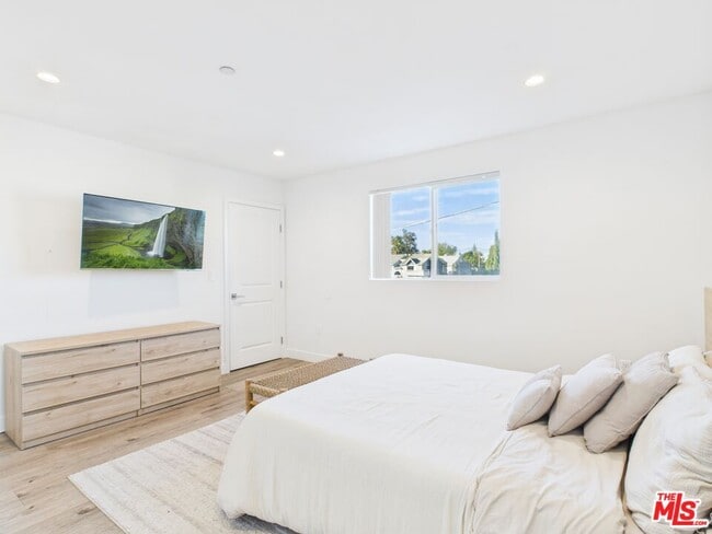 Building Photo - 14525 Killion St