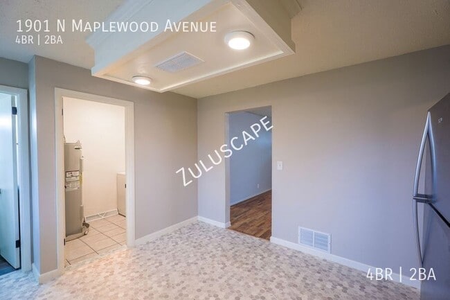 Building Photo - 1901 N Maplewood Ave