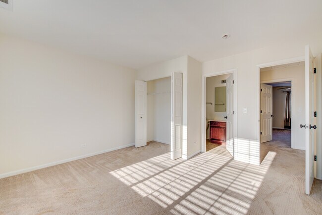 Building Photo - 3414 Cameron Dr