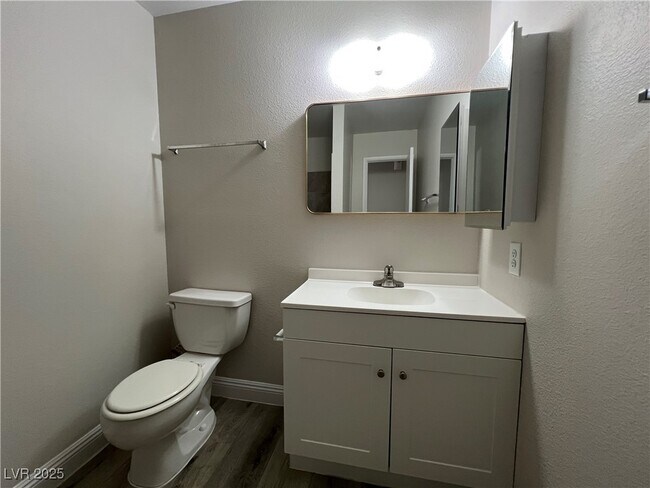Building Photo - 1009 Willow Tree Dr