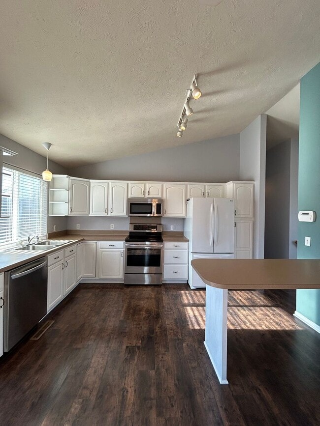 Building Photo - Spacious 3 Bed, 2 Bath Home in Papillion, Ne