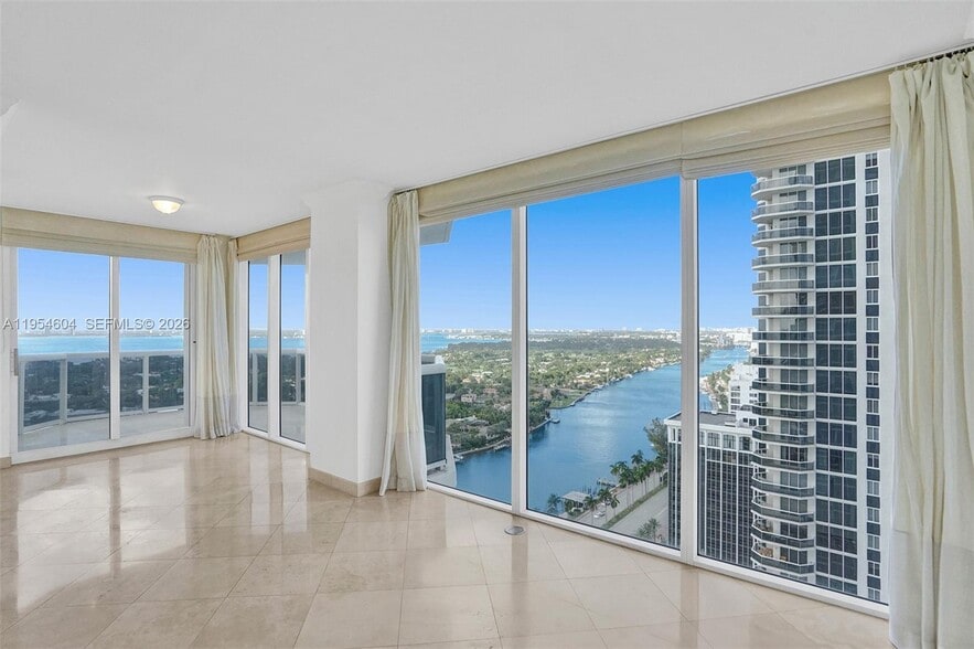 Building Photo - 4775 Collins Ave