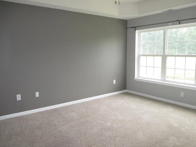 Building Photo - 9118 Clubhouse Dr