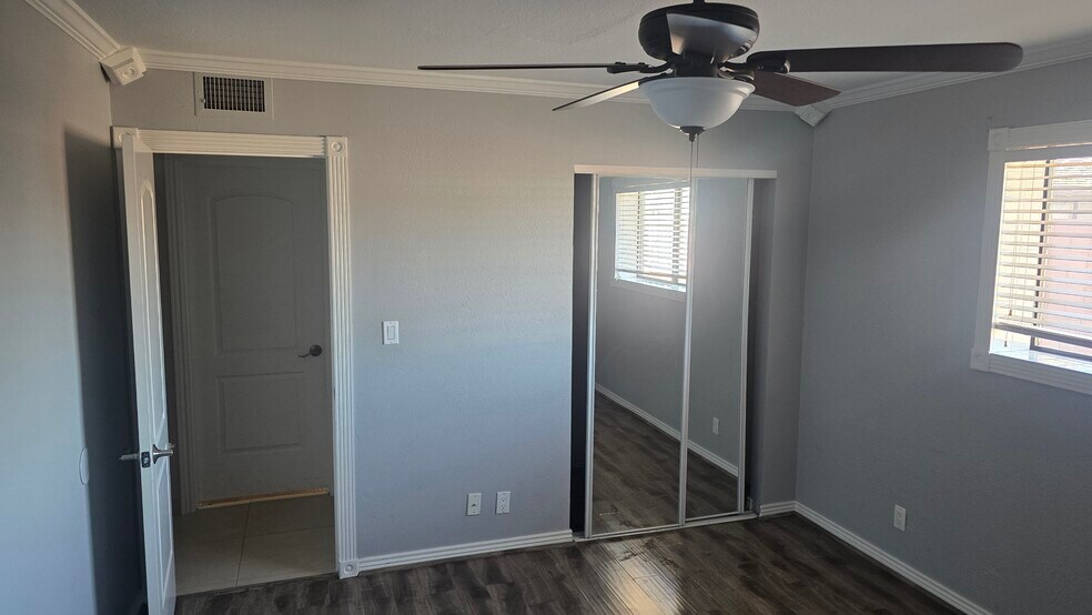 Building Photo - 1859 N Morris