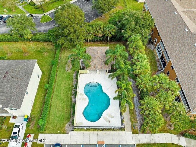 Building Photo - 1035 Venetian Dr