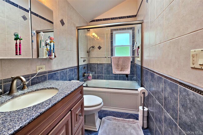 Building Photo - 110 Briarwood Ln