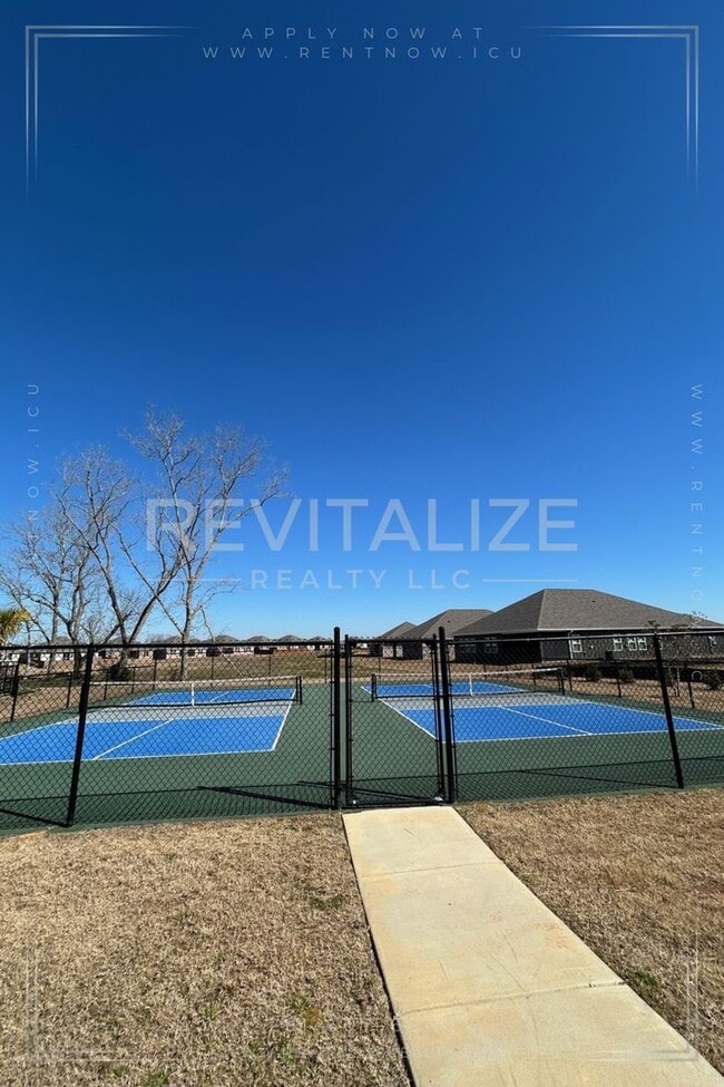 Building Photo - Brand-New 5BR Fairhope Home on Corner Lot with Garage