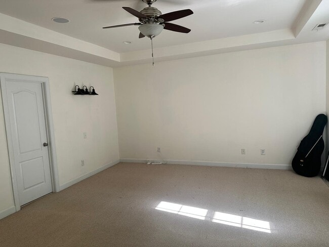 Building Photo - 10110 Paxton Run Rd