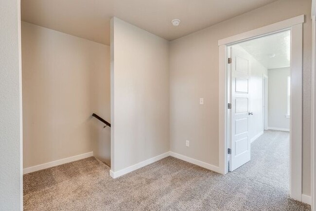 Building Photo - Roe Street Townhomes