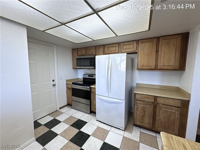 Building Photo - 4680 Gatos Ct