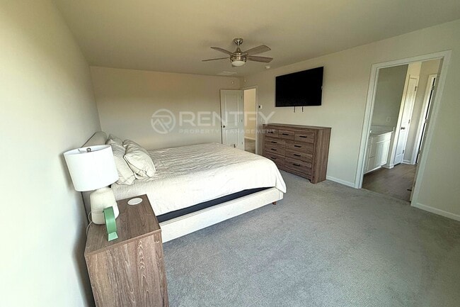 Building Photo - 2802 Legacy Rdg Ln