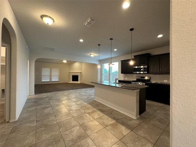 Building Photo - 2300 Sundown Mesa Dr