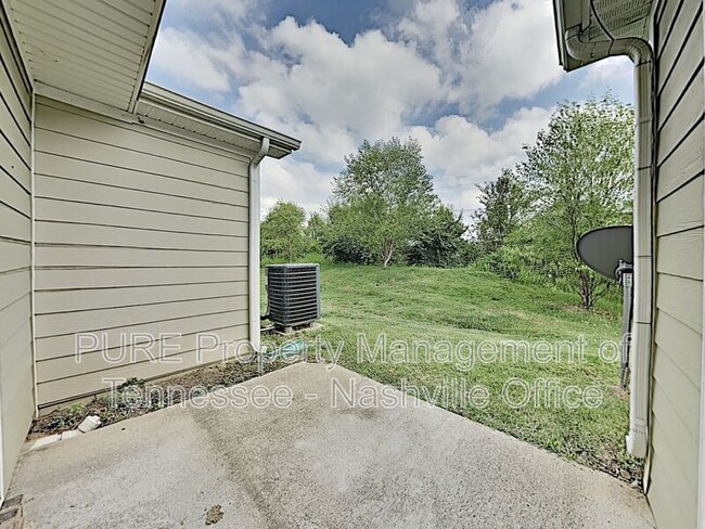 Building Photo - 100 Cobblestone Pl Dr