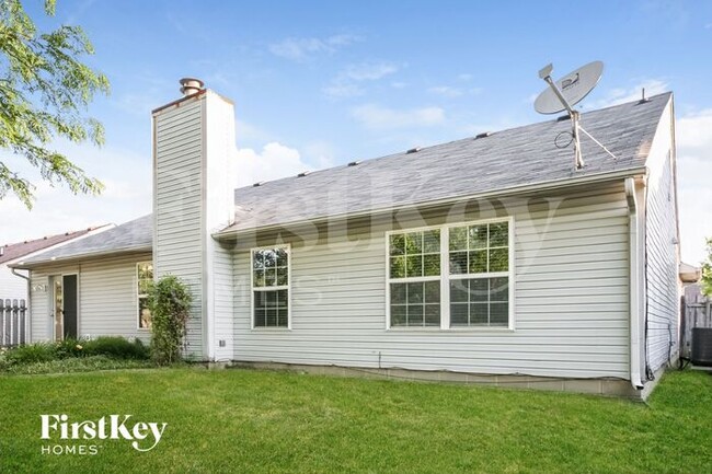 Building Photo - 557 E Pine Ridge Dr