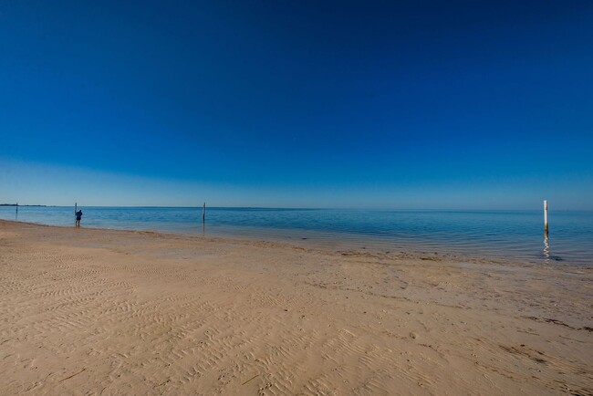 Building Photo - Beautiful Gulf Harbor Villa