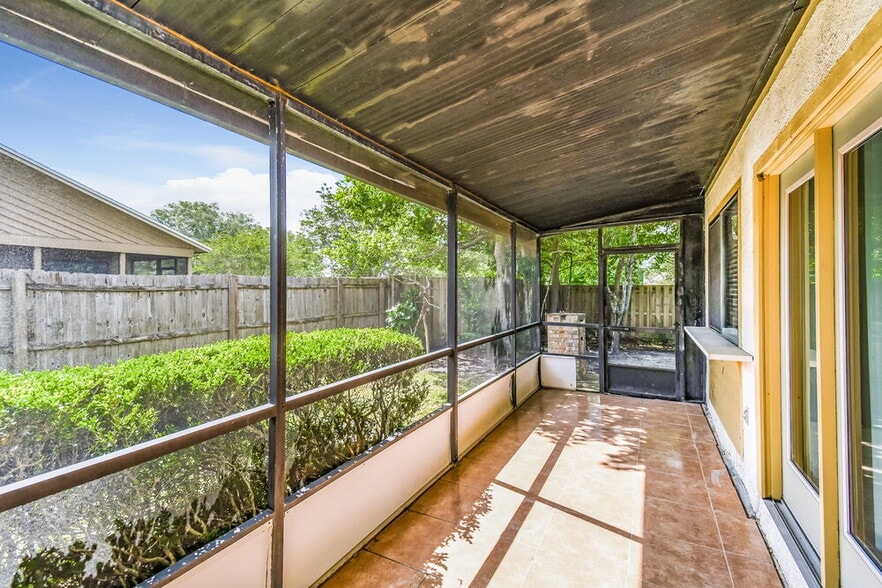 Building Photo - 11325 McNichols Ct